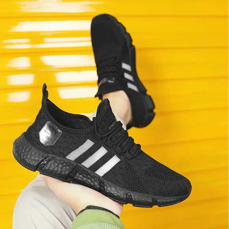 Men Running Shoes Breathable Mesh Sports Shoes Women Sneakers Lightweight Casual Tennis Shoes Male Tenis Masculino Z250709