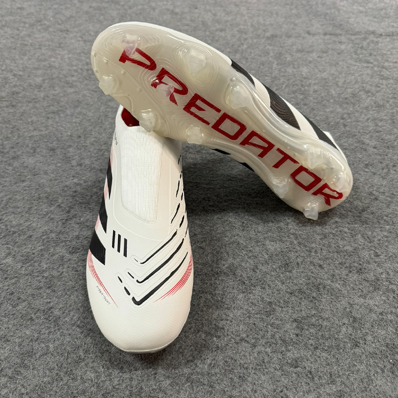 Original Football Boots for Men Studded Society Turf Indoor Training Man Soccer Shoes Cleats Non Slip Ultralight Kids Sneakers