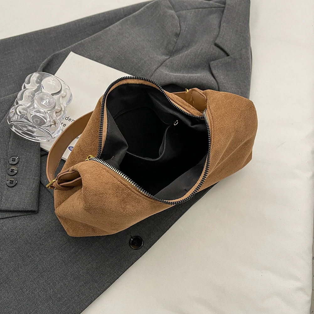 Hobo Bag for Women Adjustable Strap Crossbody Bag with Inner Pocket Shoulder Bag Zipper Handbag for Work Travel 250708