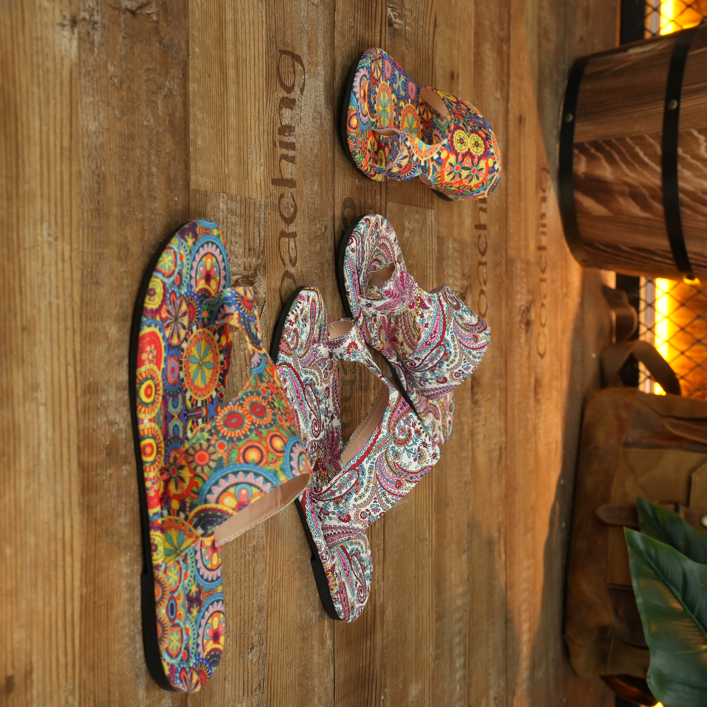 D05- Women's fashionable Bohemian floral pattern slippers and sandals, casual ring toe flat sandals, lightweight slippers and