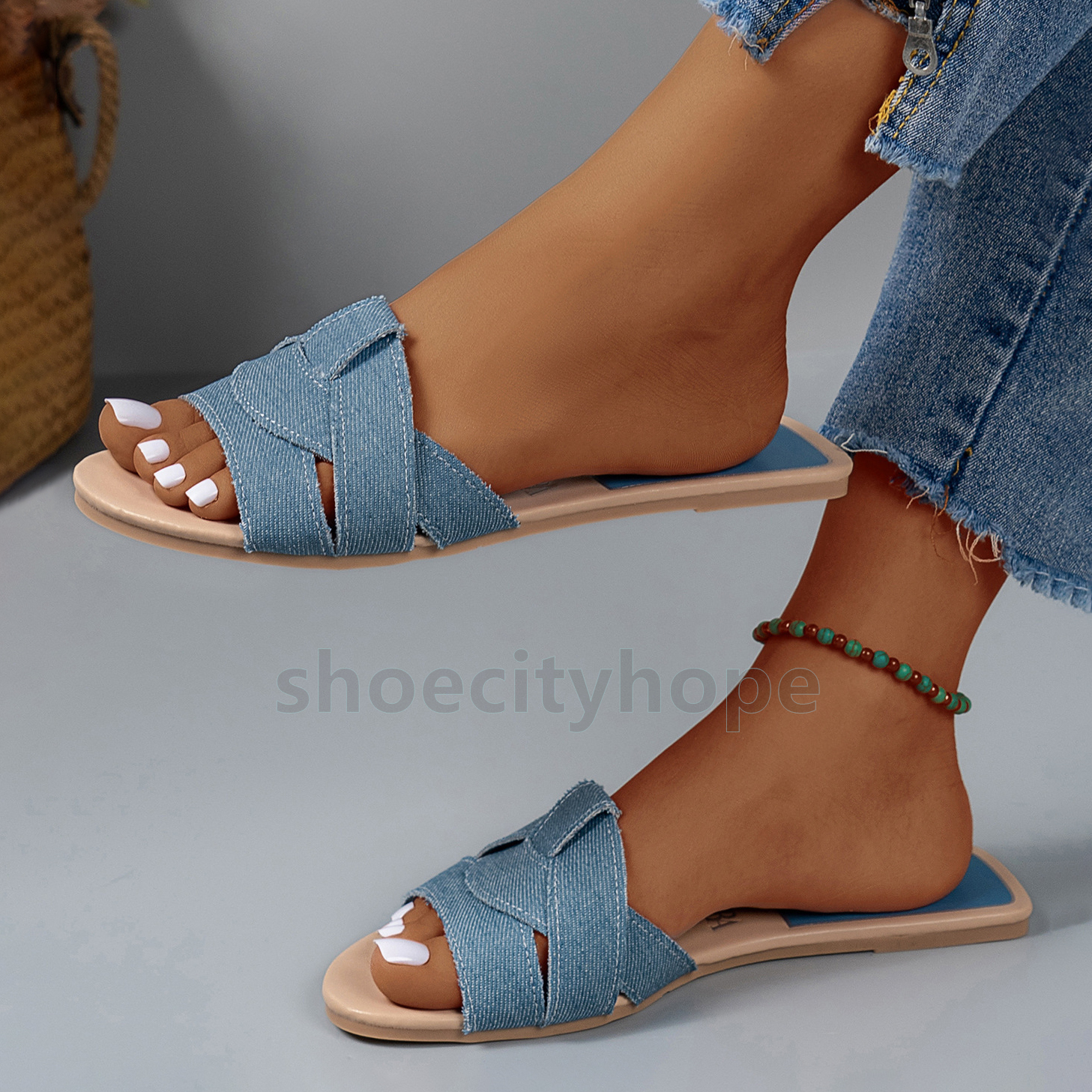 Designer Shoes Flat slippers casual slides womens sliders 2025 Summer Elegant Trend woman Round Toe leather cross weave Beach House slipper luxury san