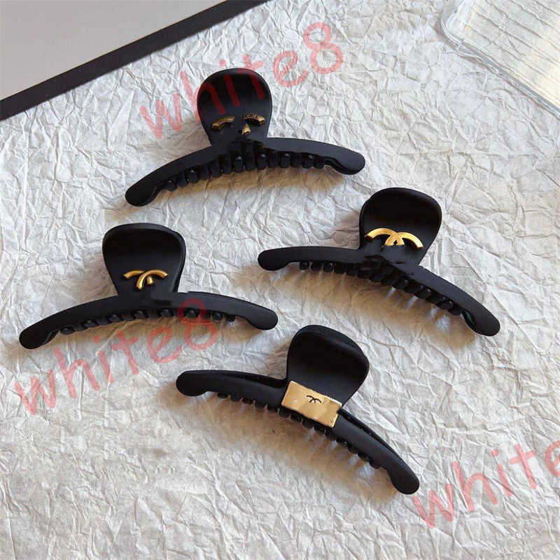 Hair Clips & Barrettes Designer French Matte Style Small Hair Claw Clip Same Style Back of Head Shark Clip Hair Claw New Model 9PIK