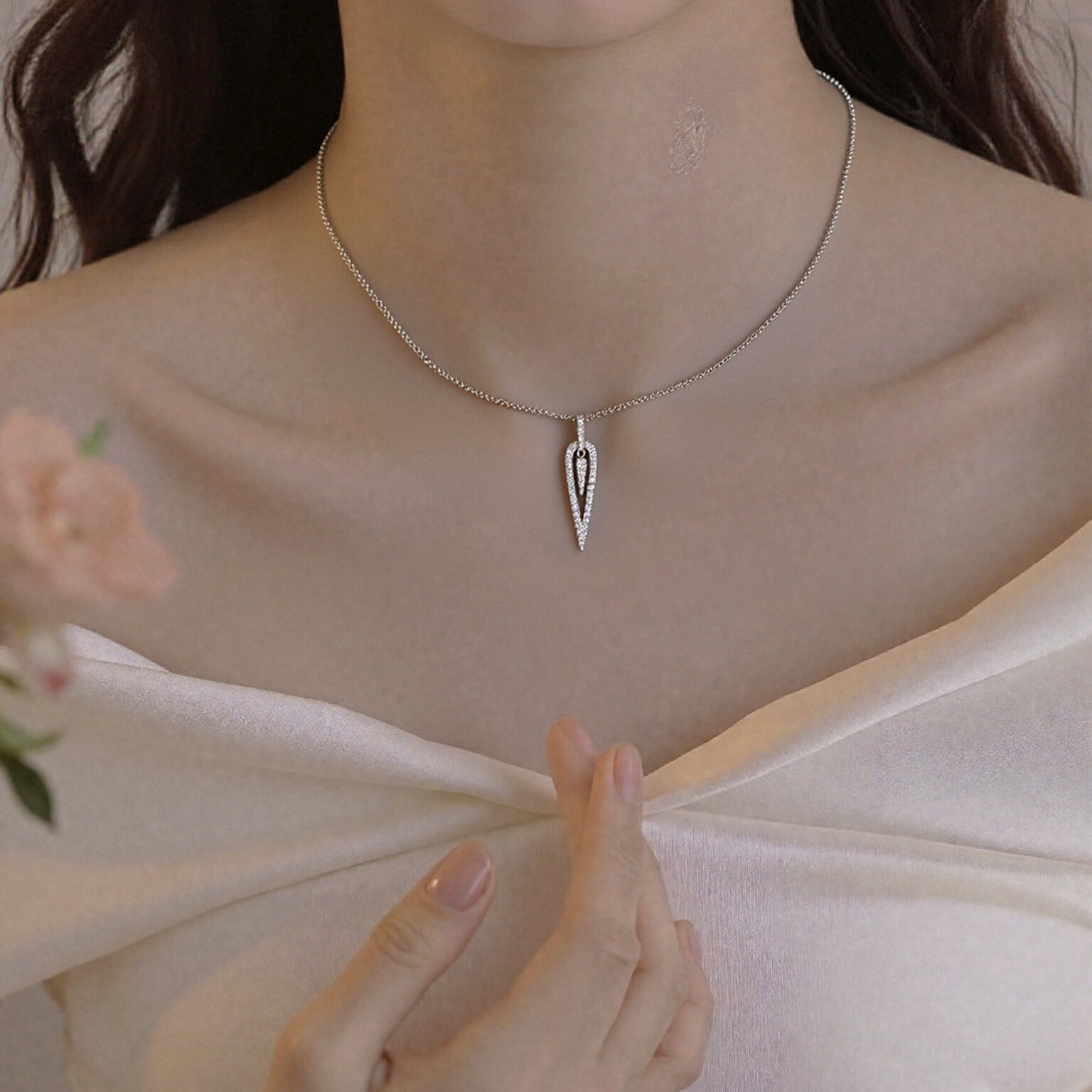 Dancing raindrop pendant necklace, 925 silver inlaid with white zircon, 17 inches long necklace beads, Valentine's Daywedding anniversary gift