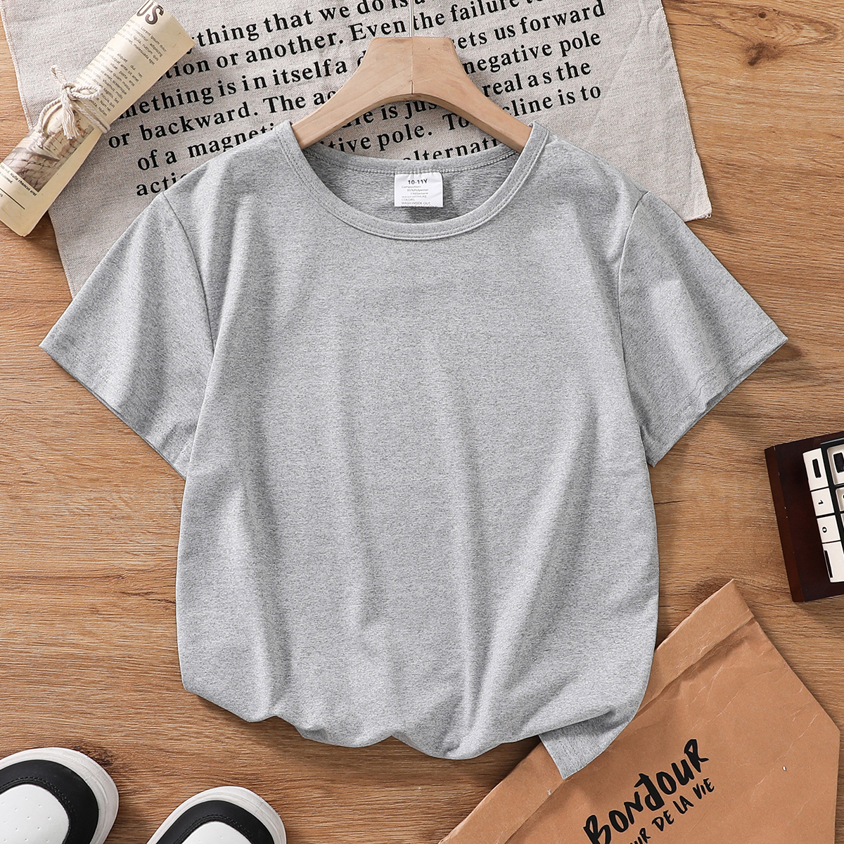 Men's Breathable Cotton T-Shirt - Lightweight & Casual Fit Solid color short sleeve T-shirt