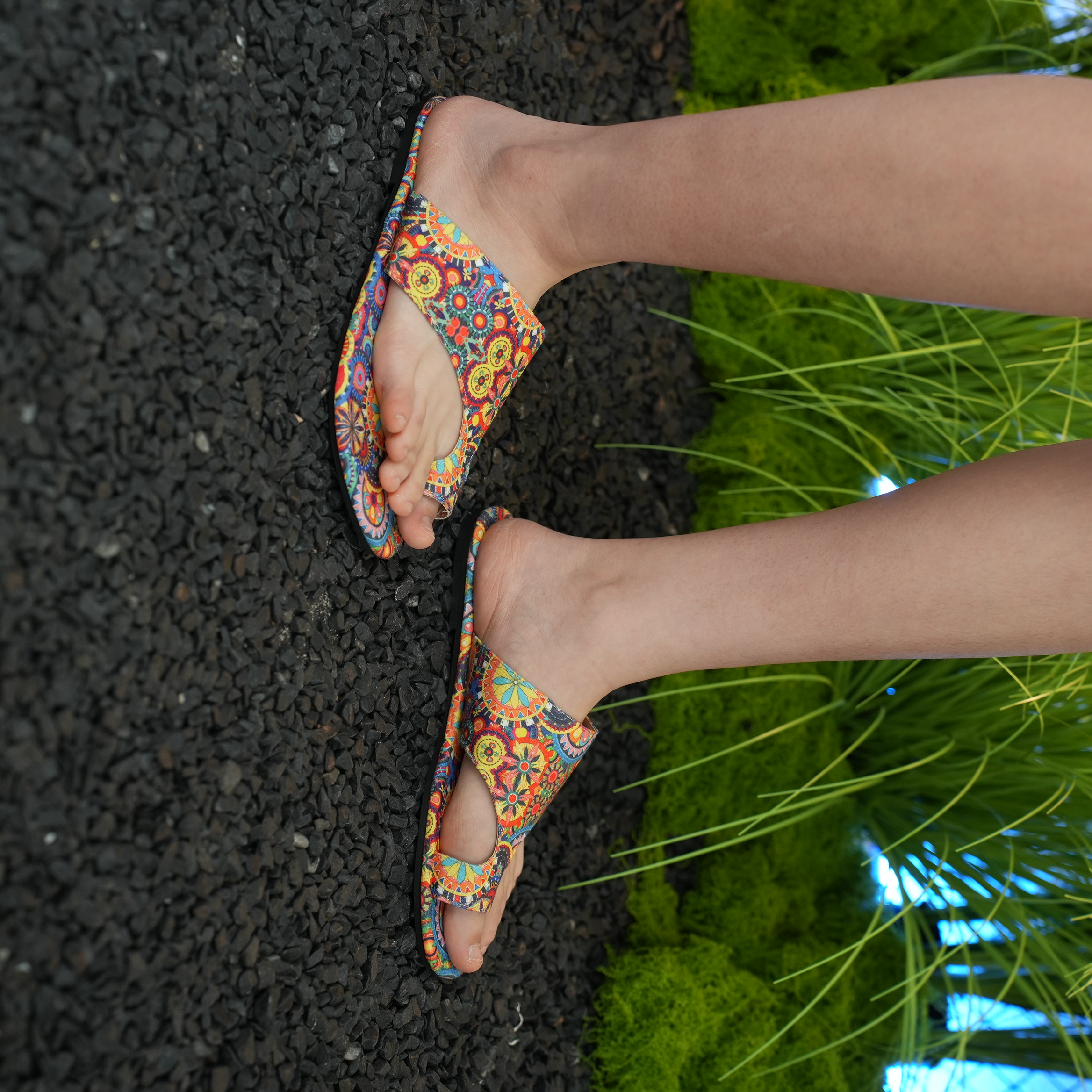 D05- Women's Bohemian floral pattern slippers and sandals, casual ring toe flat sandals, lightweight slippers and beach shoes