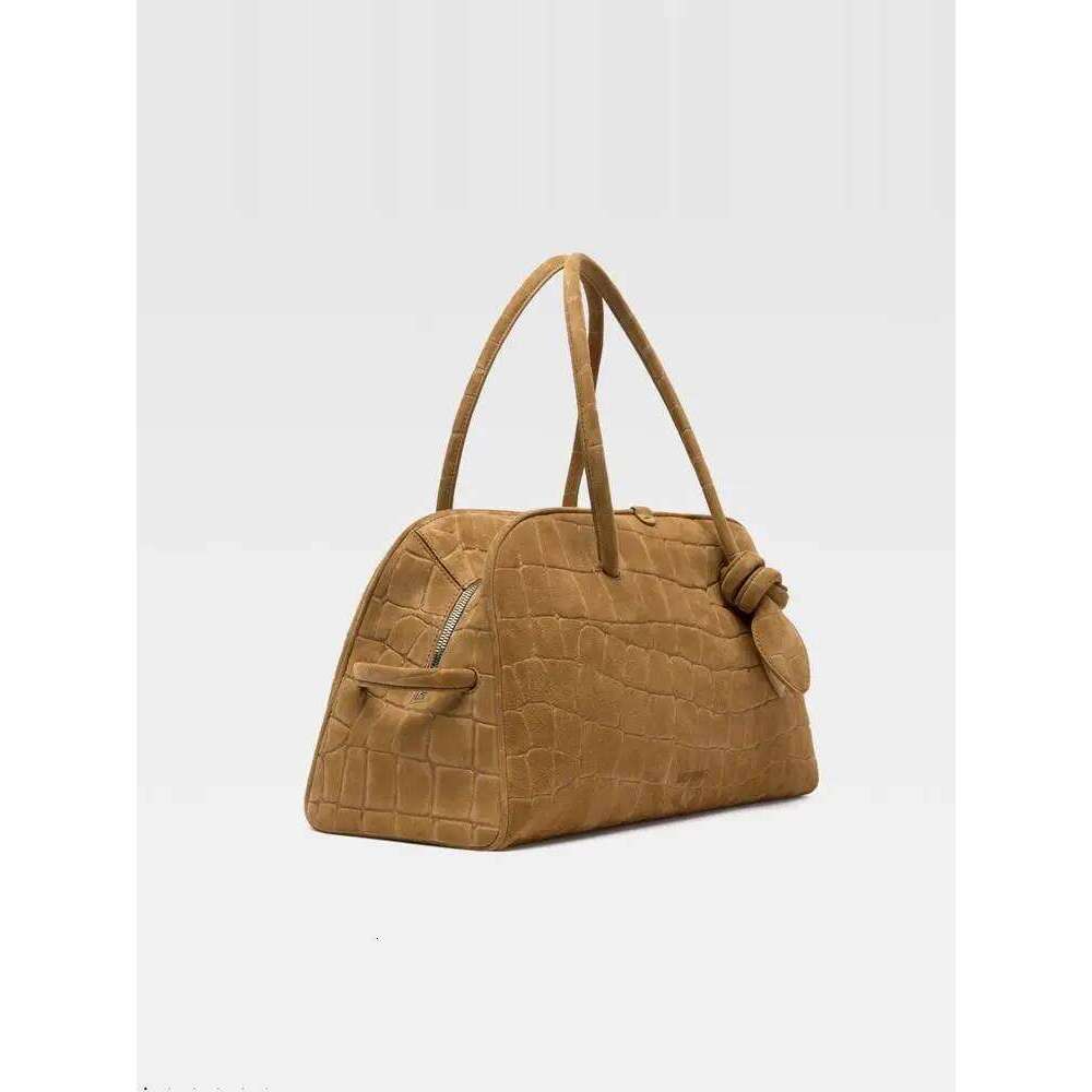 2024 Autumn Winter New Sle Women's Handbag Crocodile Pattern Top Layer Cowhide Bowling Soft Veet Texture Oulder Bag