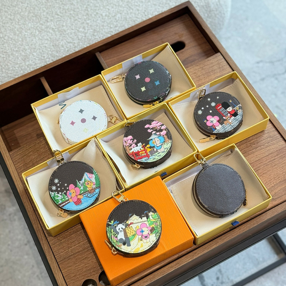 Fashionable Keychain Wallet and Mini Makeup Bag Set for Women Stylish Keyring Bag Charm L250928LY08