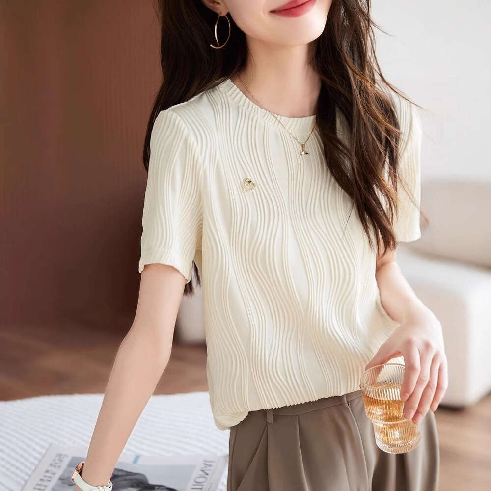 Textured Striped Short Sleeve T-Shirt For Women Summer Fashion Design Round Neck Elegant Top B5