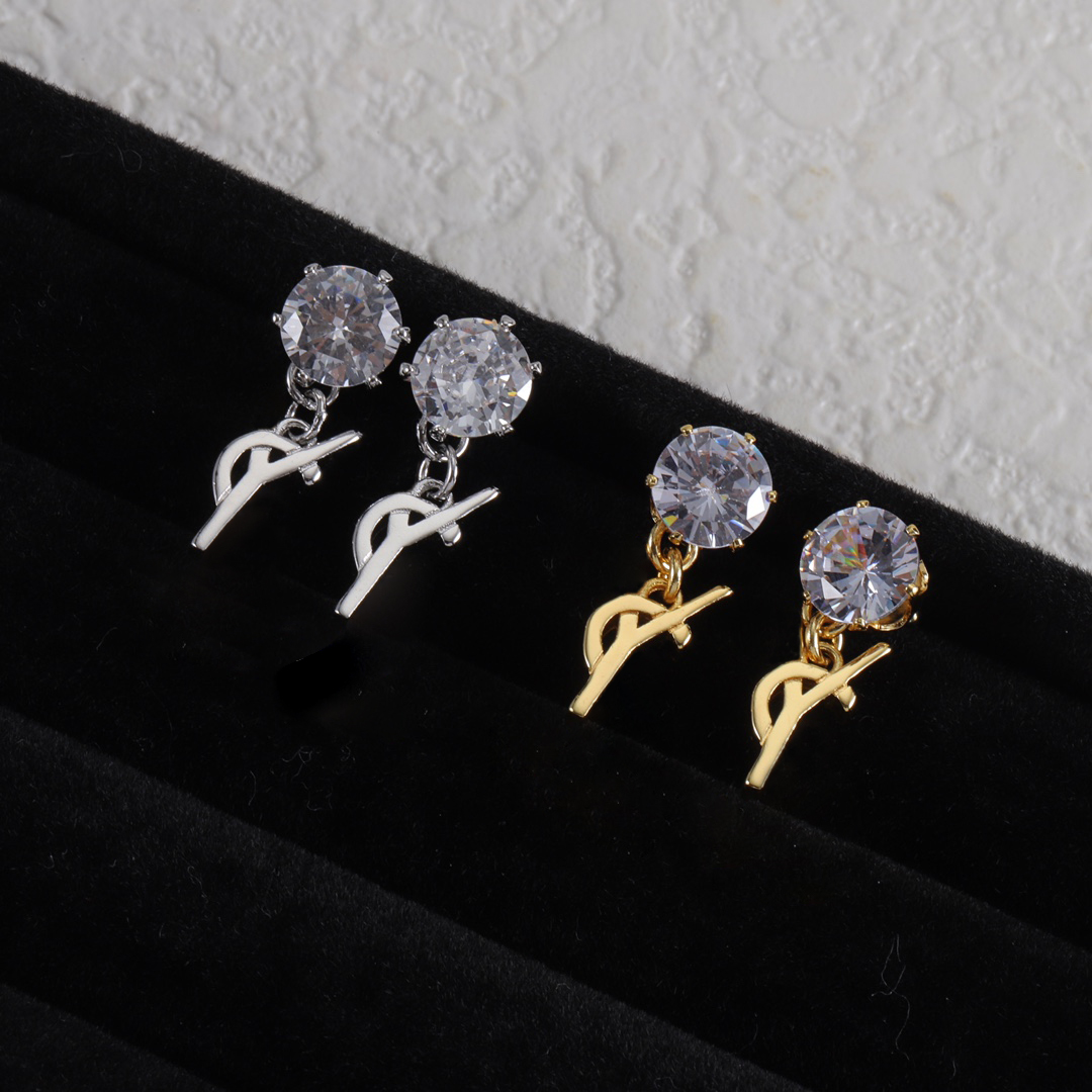 Stud diamond women gold-plated, silver designer letter crystal water diamond earrings jewelry wholesale