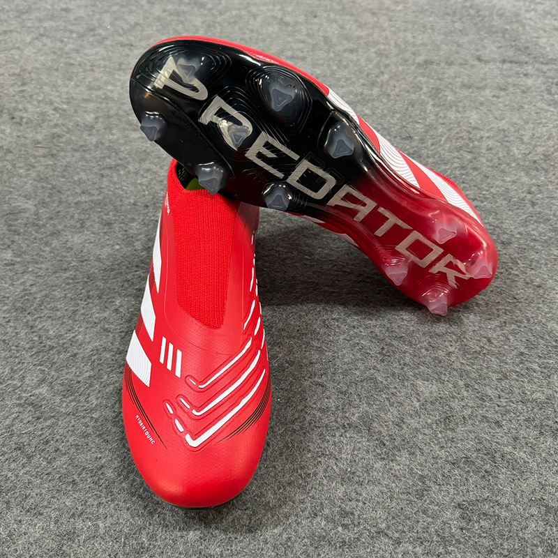 Original Football Boots for Men Studded Society Turf Indoor Training Man Soccer Shoes Cleats Non Slip Ultralight Kids Sneakers