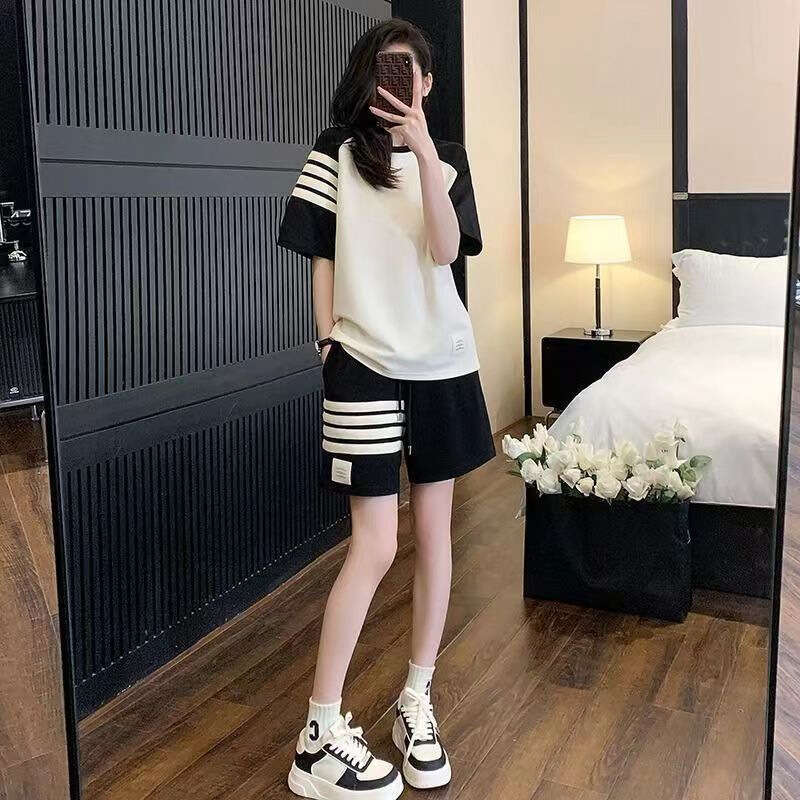 Summer New Fashion Two-Piece Sports Running Set For Female Students Stylish Loose Short Sleeve Casual Shorts Trendy B5