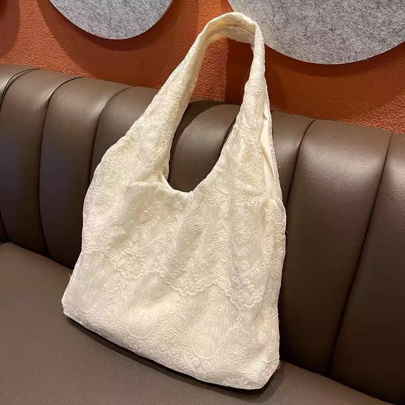 Lace Flower Canvas Bag for Women 2025 New Large Capacity Single Shoulder Support Bag Commuter Underarm Bag