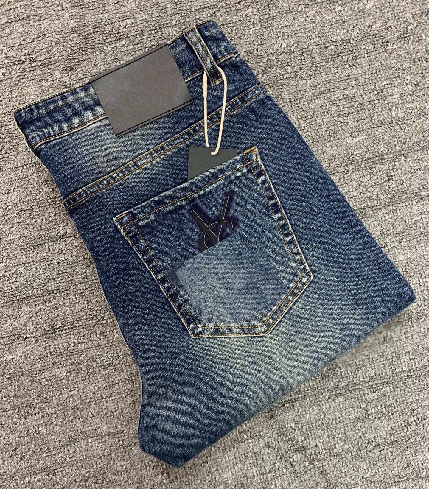 Designer jeans, men's jeans Stylish Mens' Custom Fit Jeans: Combining Vintage Design Elements with Modern Comfort