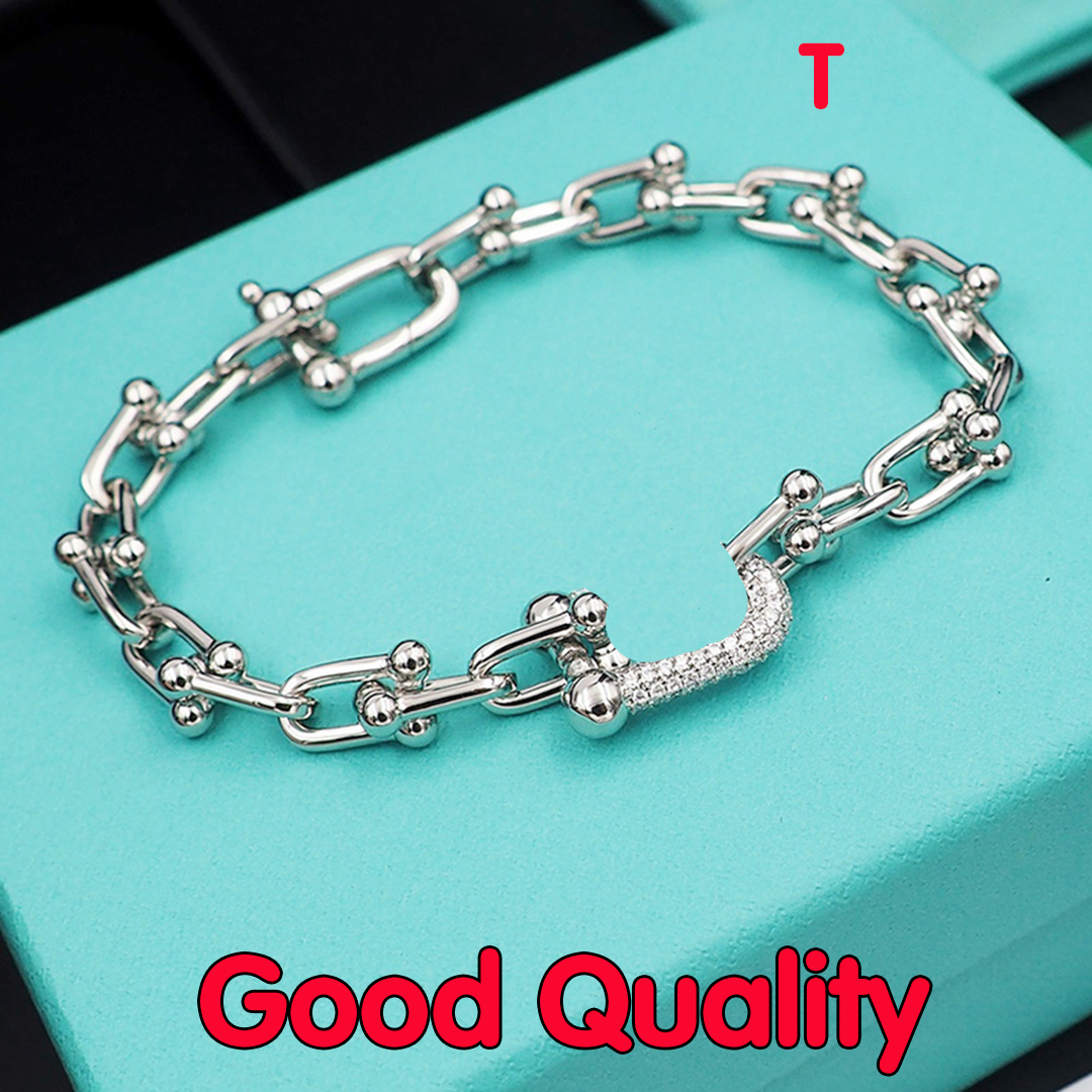 Bracelet designer bracelet Luxury bracelets Circle U Diamonds Temperament Hundreds Styles petty bracelets color luxury jewelry fashion accessories multiple