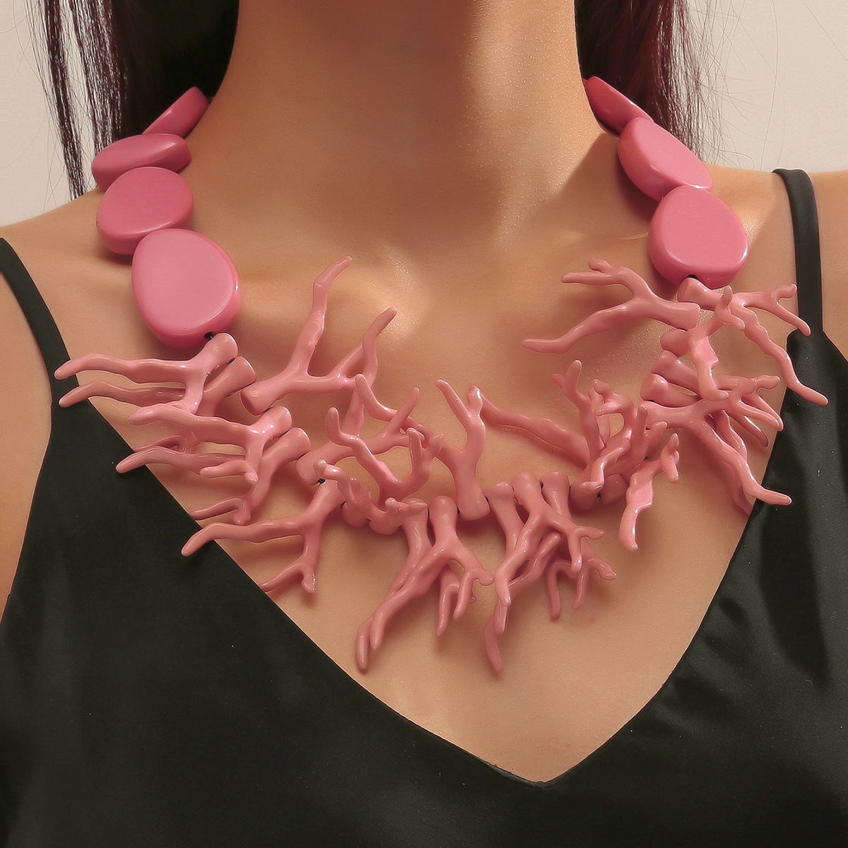 Fashionable retro bead chain Bohemian necklace womens large bead coral pendant necklace colorful bib jewelry Bohemian gift 250408