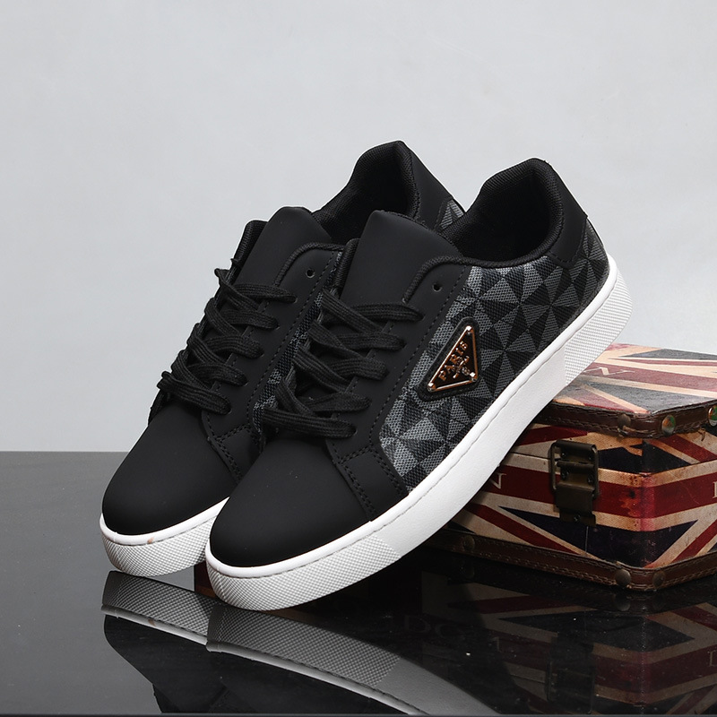 2025 New Designer Men's Board Shoes Outdoor Sports Color-block Shoes Anti-odor Trendy Shoes Black Anti-slip Luxury Beach Work Board Shoes Free Sh