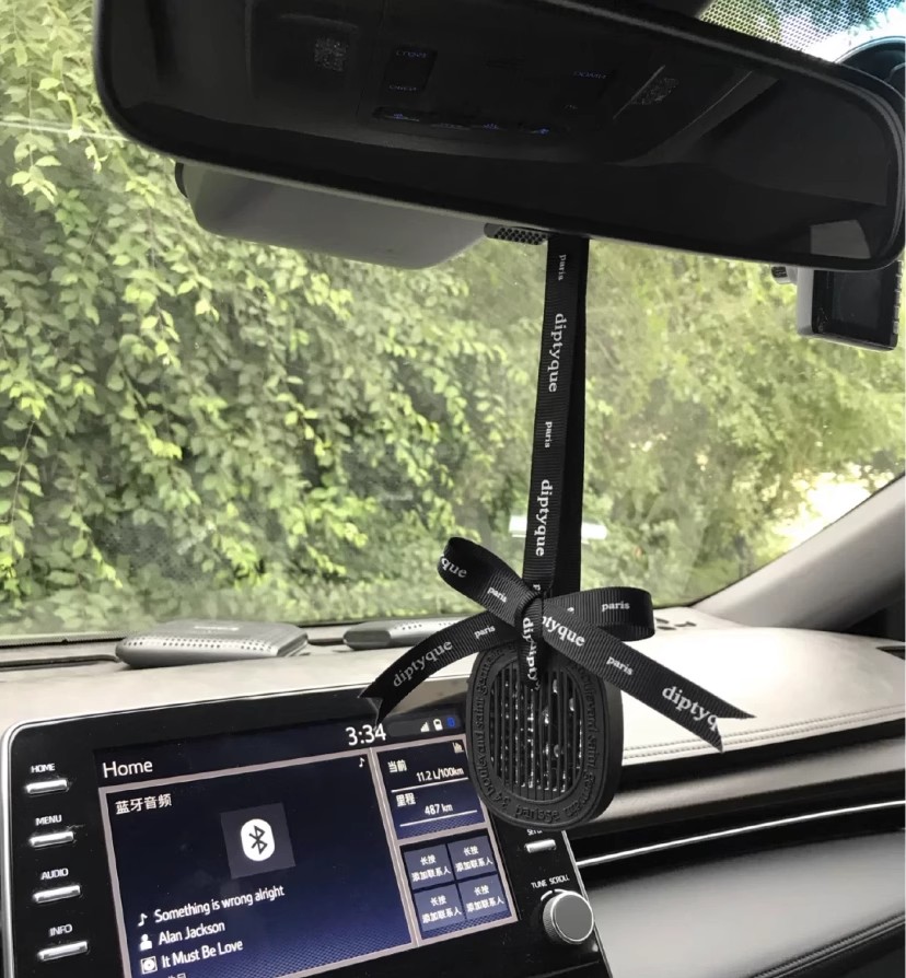 French aromatherapy lightweight car perfume durable fragrance pendant