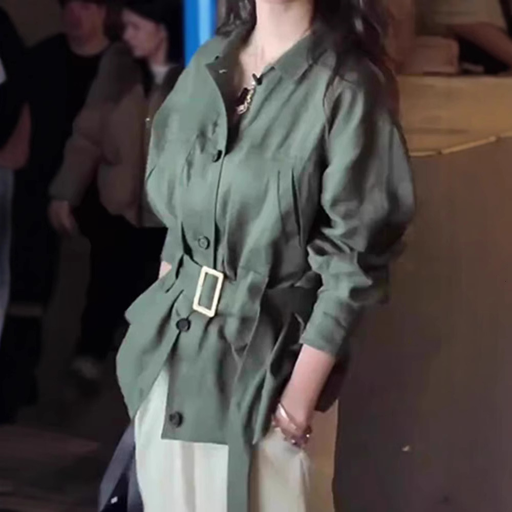 Super Stylish Unique Beautiful Light High-End Youthful Trendy Army Green Casual Top for Women Early Spring 201029