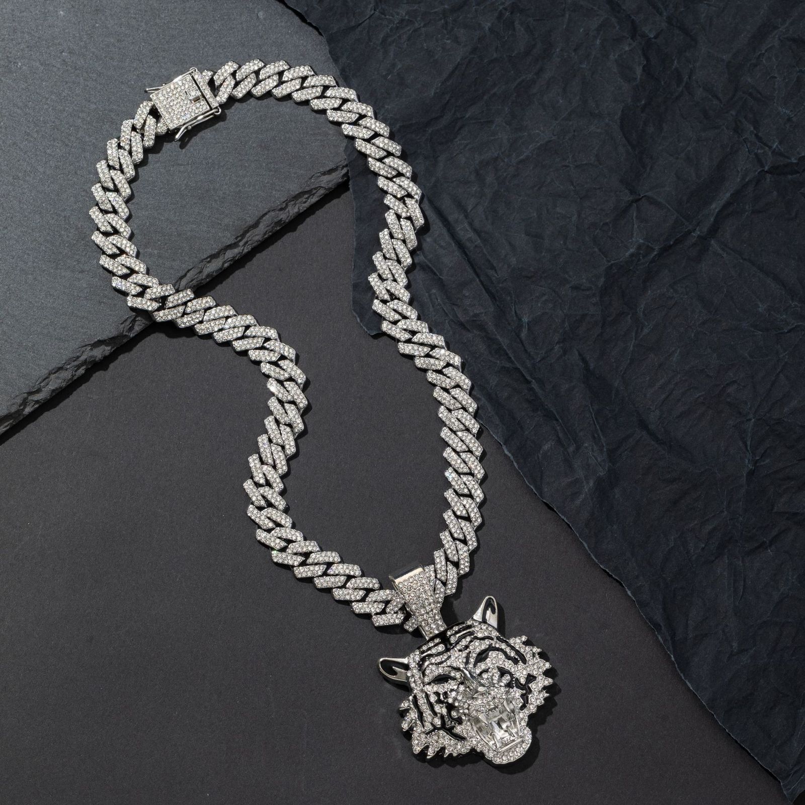 Unique Zinc Alloy Dominant Tiger Pendant Cuban Chain Hip Hop Cool Punk Niche Inlaid Necklace 250710