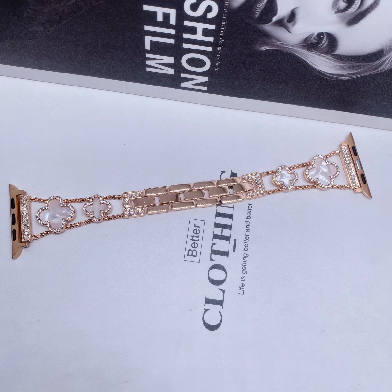 Compatible with Apple Watch SE Series 110 Fashion DiamondEncrusted FourLeaf Clover Metal Band 250710