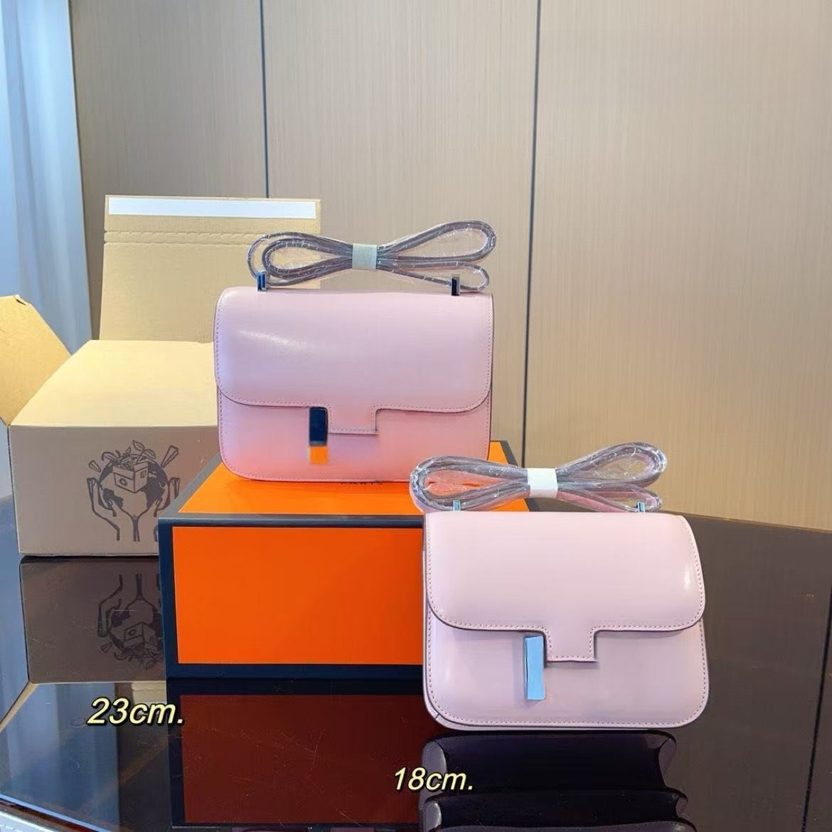 Fashion Handbags Designer Advanced Texture Womens Tote Purse New Kangkang Metal Lock Retro Tofu Bag Stewardess Luxury One Shoulder Crossbody Small Square Bag