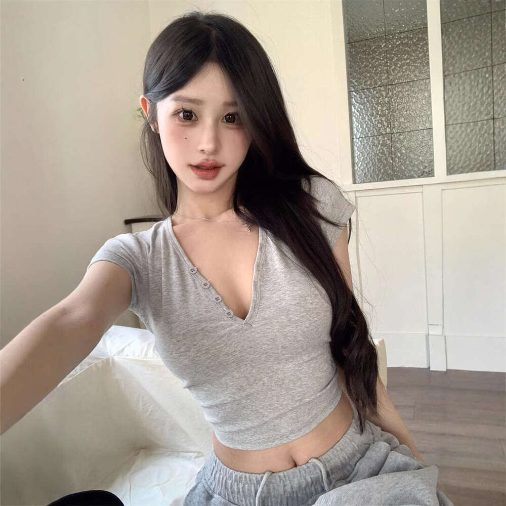 V-Neck Sleeve Regular Shoulder T-Shirt For Women Summer New Sweet Cool Girl Short Crop Slim Fit Slimming Student Top B5