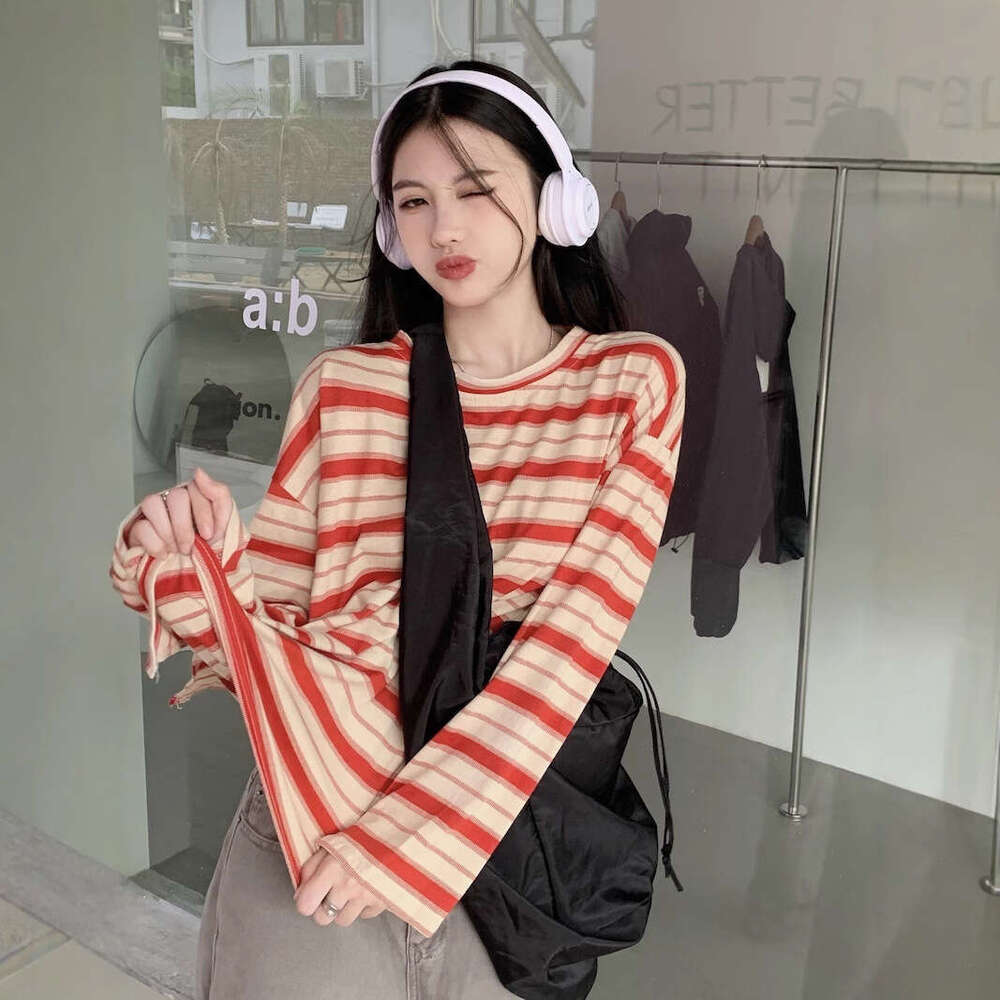 Round Neck Striped Long Sleeve T-Shirt For Women Autumn New Design Loose Slimming Casual Student Split Top B5