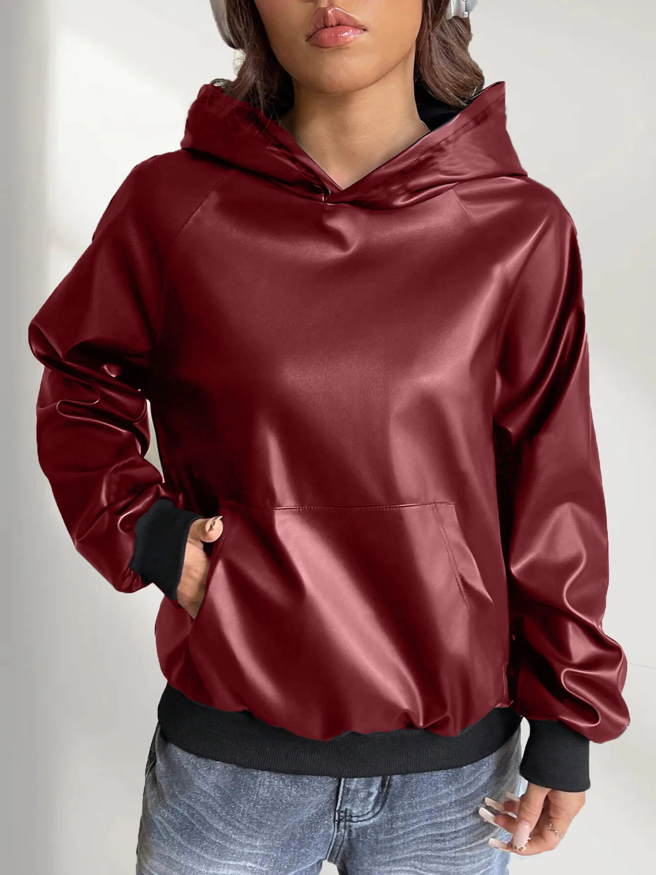 Solid color womens PU leather hooded sweatshirt warm long-sleeved sweatshirt for autumn and winter can be worn as a base or a 250709
