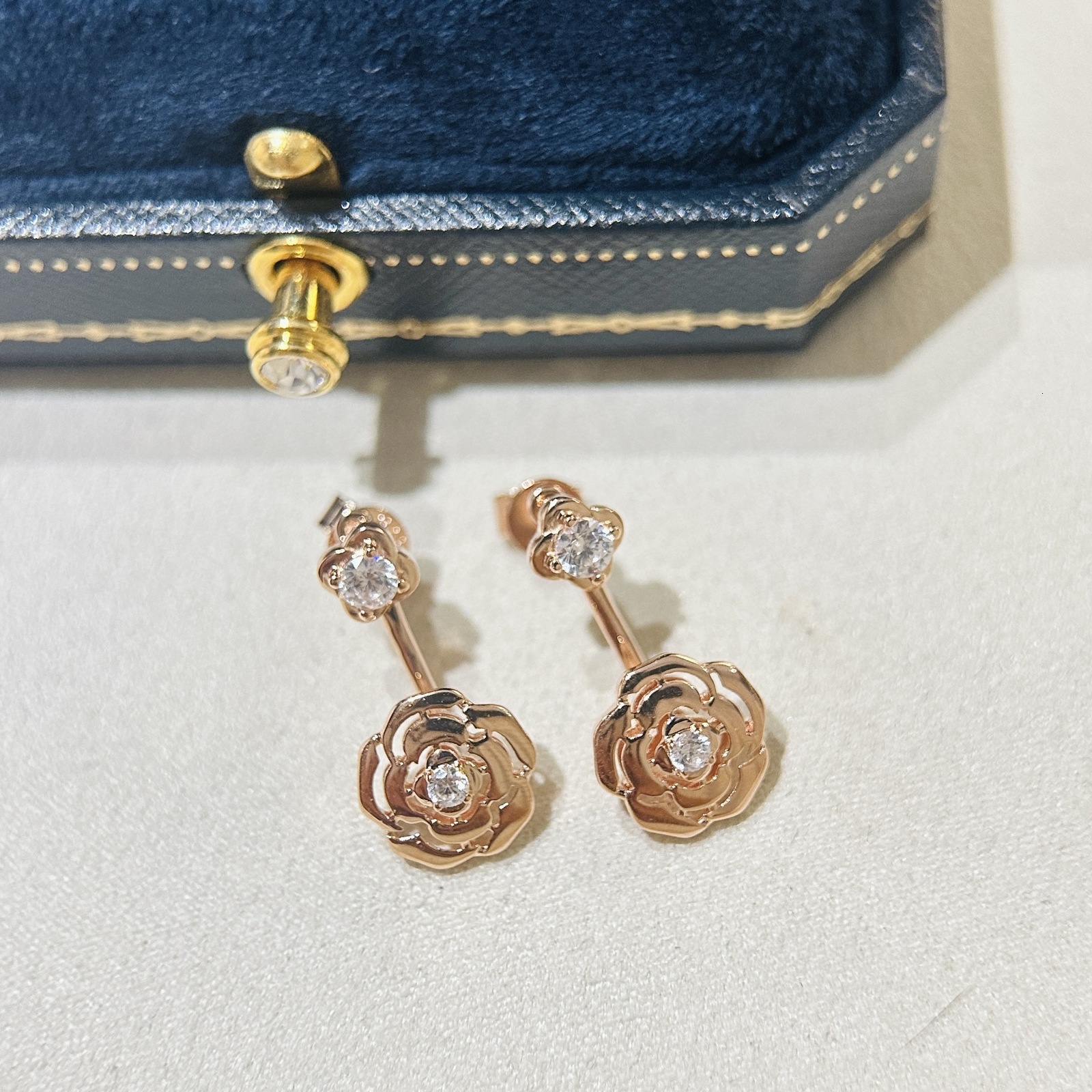 S925 Sterling Silver Rose Gold Camellia Double Flower Earrings Style Smooth Single Diamond Flower Stud Earrings 250710