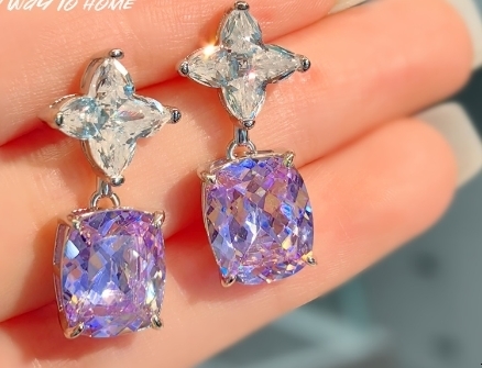 High-End Purple Kunzite Ice Flower Cut Earrings High Carbon Diamond Stud Earrings Jewelry Purple Diamond Earrings High-End Earrings for Women250710