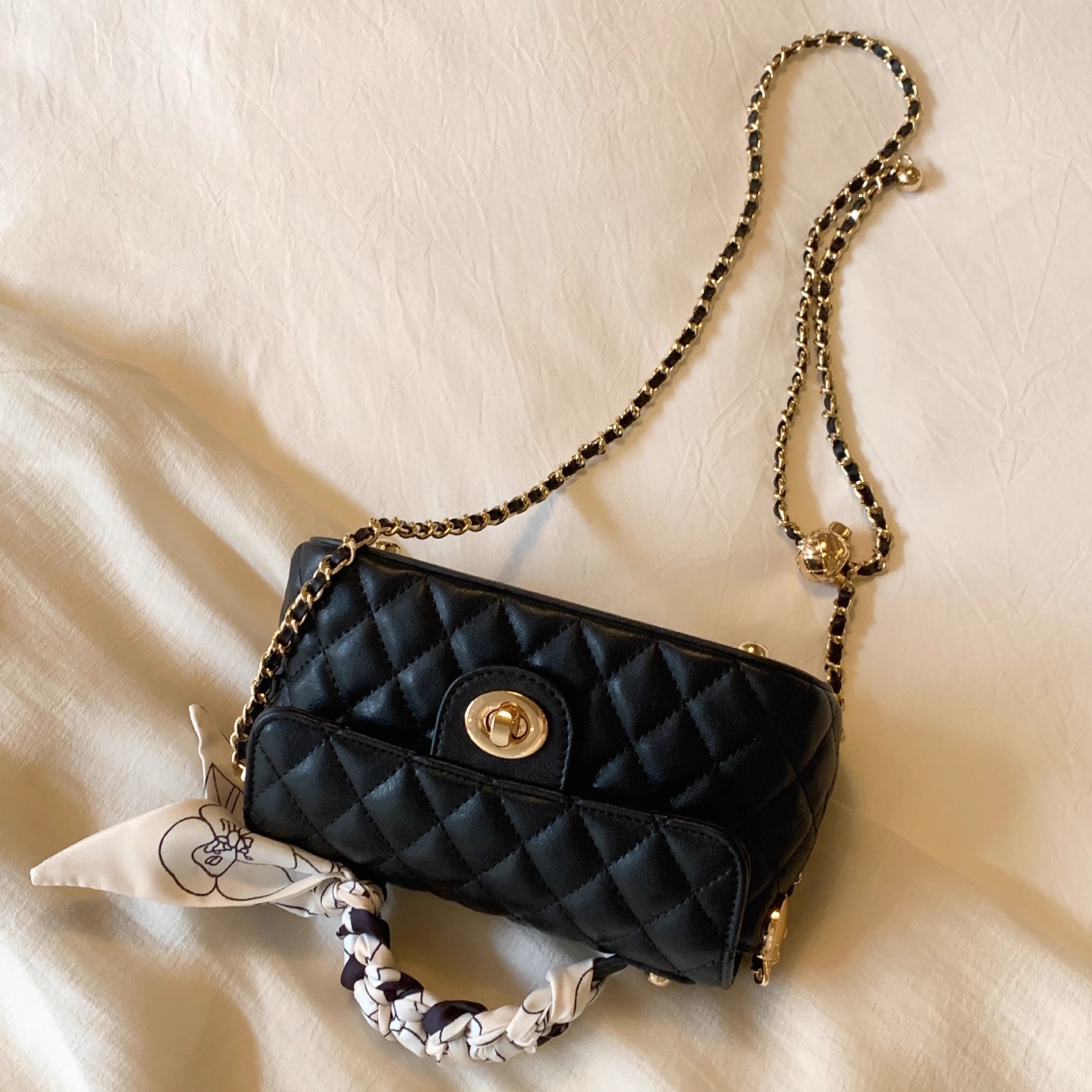 Designer free shipping 2025 new fashionable high-end texture armpit single shoulder crossbody bag for women