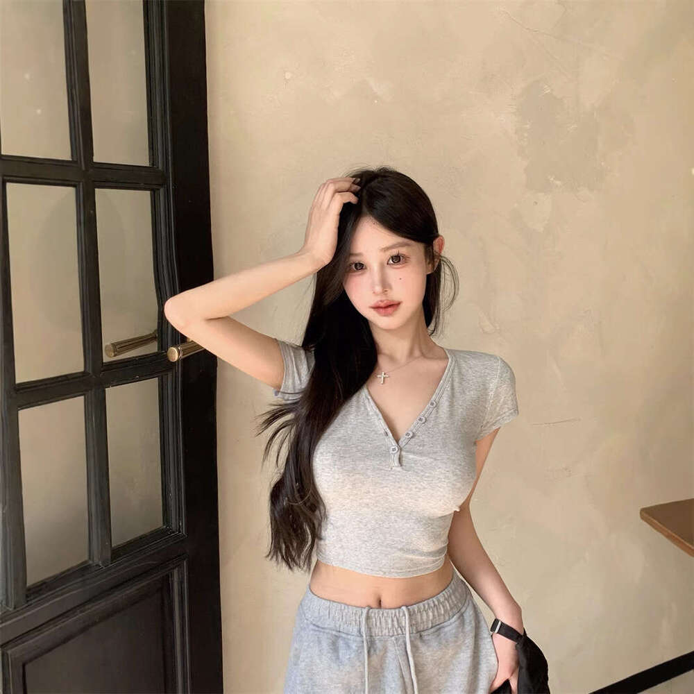 V-Neck Sleeve Regular Shoulder T-Shirt For Women Summer New Sweet Cool Girl Short Crop Slim Fit Slimming Student Top B5