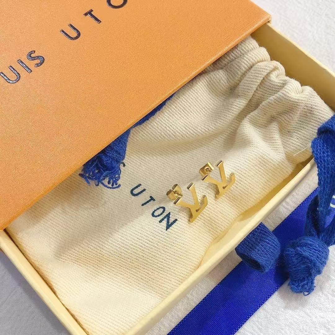 2025 Luxury brand designer earrings designer for women earings for men jewelry woman earring Stud 18K gold plated stud earring glossy V letters