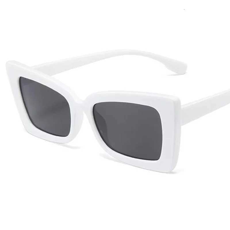 ic Retro Square Sunglasses Wen Luxury Brand Vintage ns Big Gradient Rectangular Sunglasses Fa Popar White Eyewear W250709