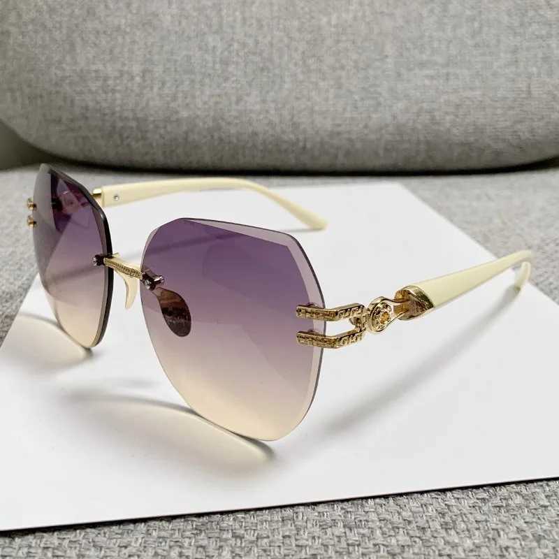 New Borderss Metal Sunes Wens Stylish Gradient Sun es Wen Luxury Brand Designers Eyewear UV400 Sunglasses W250709