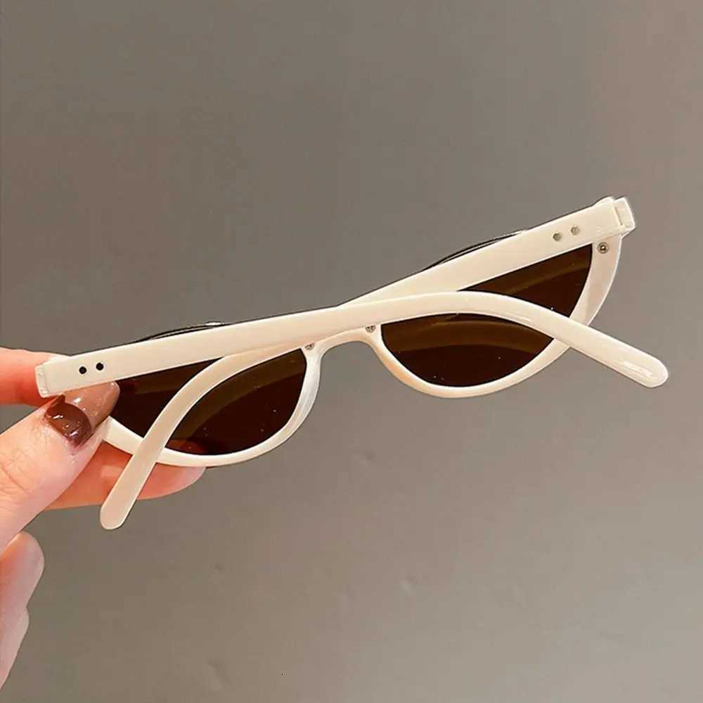 Vintage Small Cat Eye Sunes for Wen Trendy Half-fe Sun es UV400 Fashion S Eyewear Summer Anti UV Sunes W250709