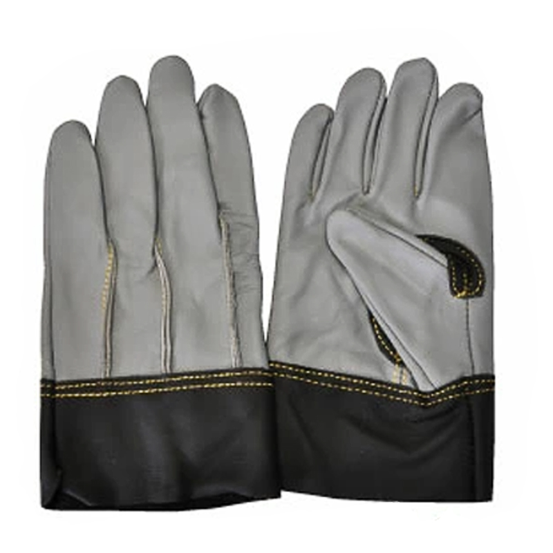 Thickened wear-resistant and scalding-proof gloves are specially used for high-temperature and labor protection gloves of cattle scalp welders.