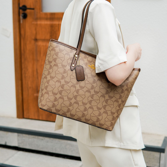 Designer Bag Shoulder Bag Deluxe Bag Crossbody Tote Tote Handbag Women's Fashion Designer Bag 2025 High Quality Underarm Bag Wallet Large Capacit