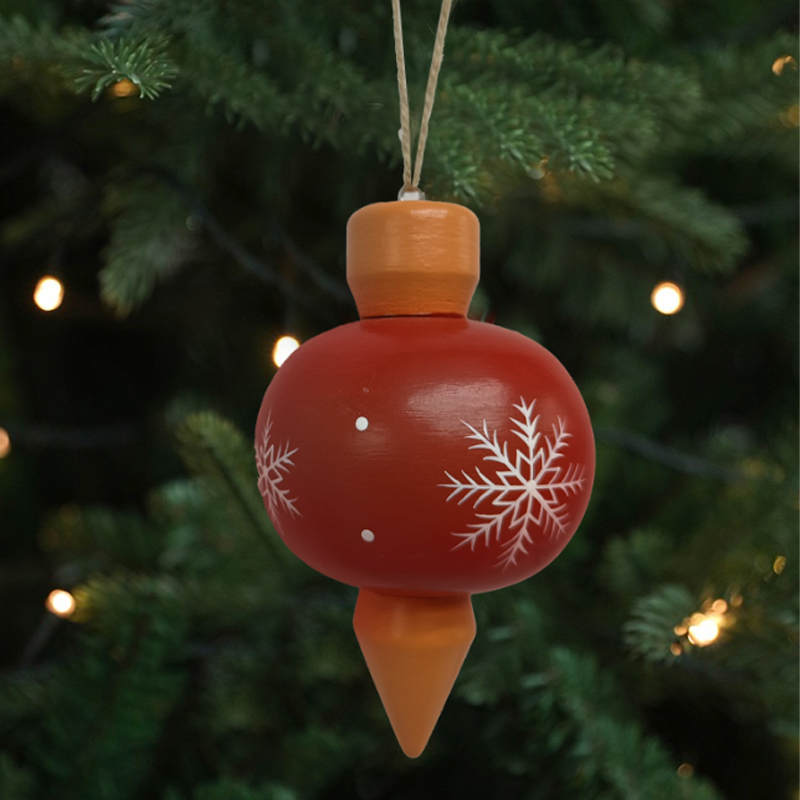 Eco-Friendly Pine Snowflake Ornaments - Traditional Christmas Hangings Made of Sustainable Materials & Hemp Cordage