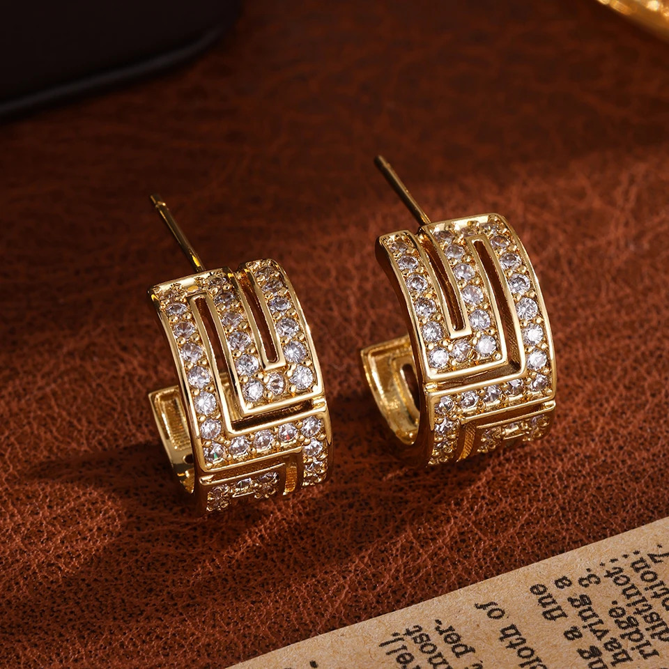 C Shaped Hollow Stud Earrings Fashion Brand Jewelry Crystal Geometric Earrings for Women Party Accessories 250710