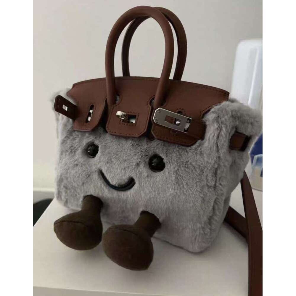 Designer bag Cute Plush Storage Tote Crossbody Large Capacity Handbag Shoulder Dual Purpose Bag Gift for Women Autumn and Winter