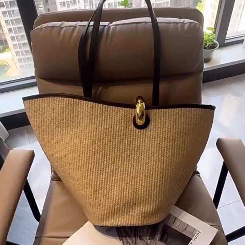 2025 New Trend Casual Large Capacity Raffia Grass Weaving Golden Buckle Straw Woven Handbag Irregular Shape Female Shoulder Bag
