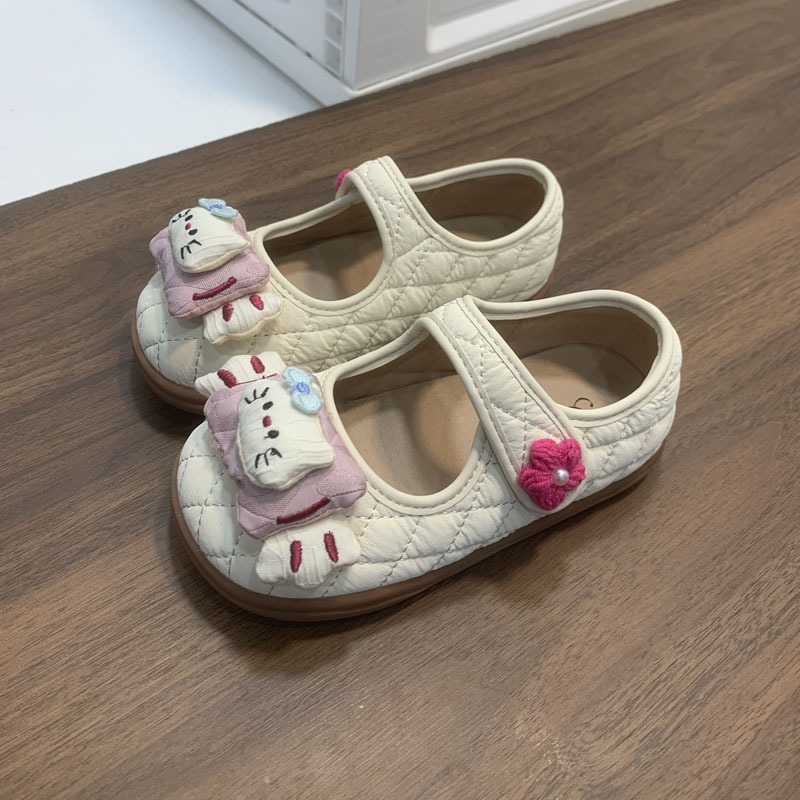 Autumn Girls Princess Shoes Cute Pendant Little Chanel Style Diamond Shaped Shallow Mouth Single Shoes Little Girls Shoes Trendy 250710