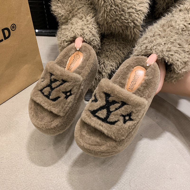 hot free shipping designer Sandals for woman winter warm outdoor indoor vintage breathable and fashionable sliders black white