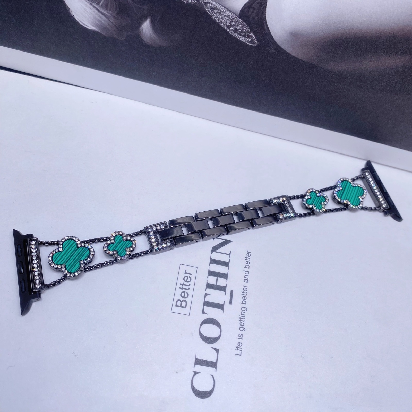 Compatible with Apple Watch SE Series 110 Fashion DiamondEncrusted FourLeaf Clover Metal Band 250710