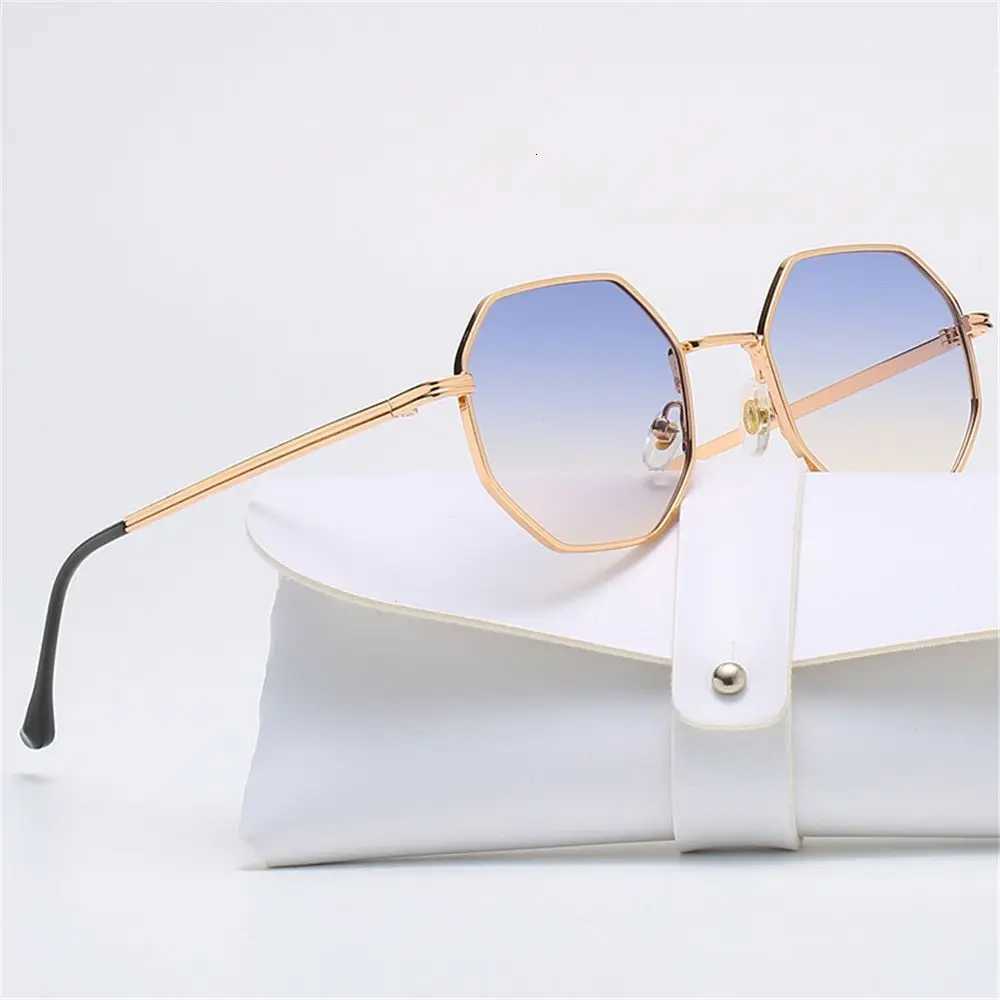 Retro Square Sunes Men Wen Fashion Small Fe Polygon Sun es Metal Sunes Outdoor Driving Eyewear UV Protection W250709