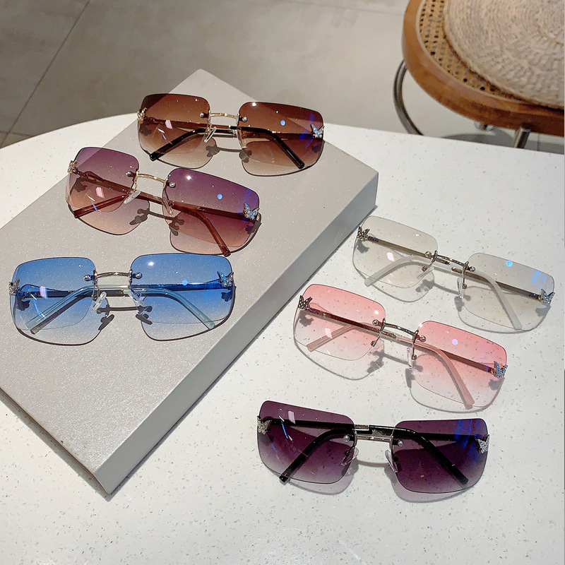 Y2K Trendy and Fashionable Rimless Square Sunglasses Women For Female Trendy Sun Glasses Diamond Butterfly Pink Punk Shades UV400