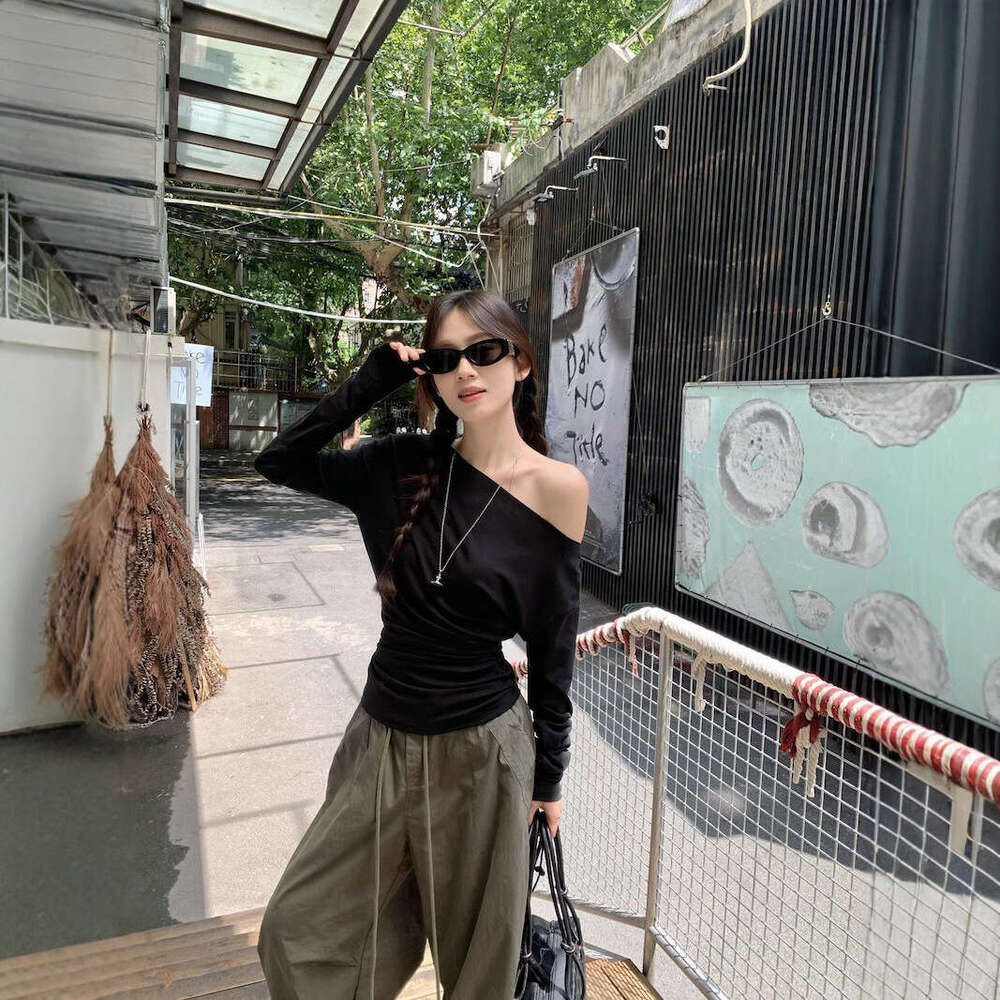 Design Sense Sweet Spicy Girl Off-Shoulder Long Sleeve T-Shirt Women's Fashion Early Autumn Slim Fit Slimming Base Layer Inner Wear Student Top B