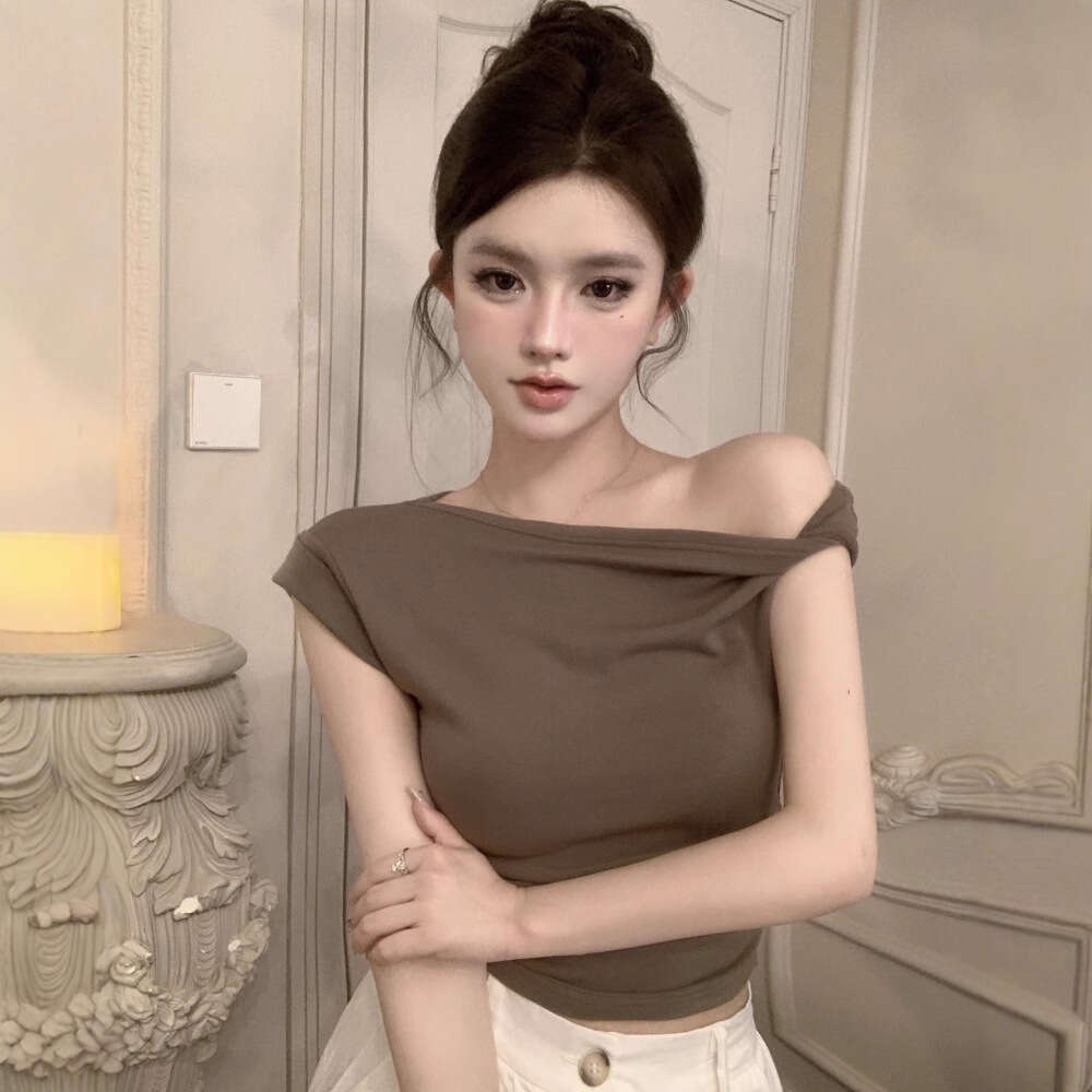 Spicy Girl Off-Shoulder Sleeve T-Shirt For Women Summer Pure Desire Style Sexy Irregular Design Ruched Short Top B5