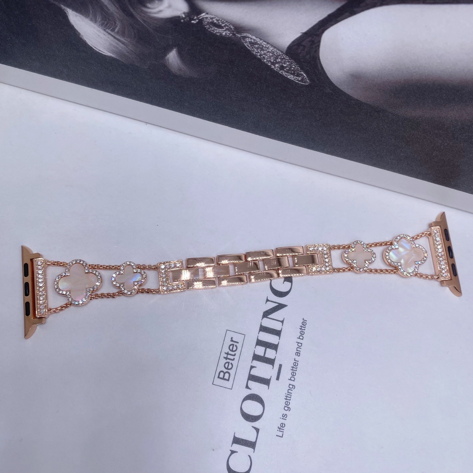 Compatible with Apple Watch SE Series 110 Fashion DiamondEncrusted FourLeaf Clover Metal Band 250710